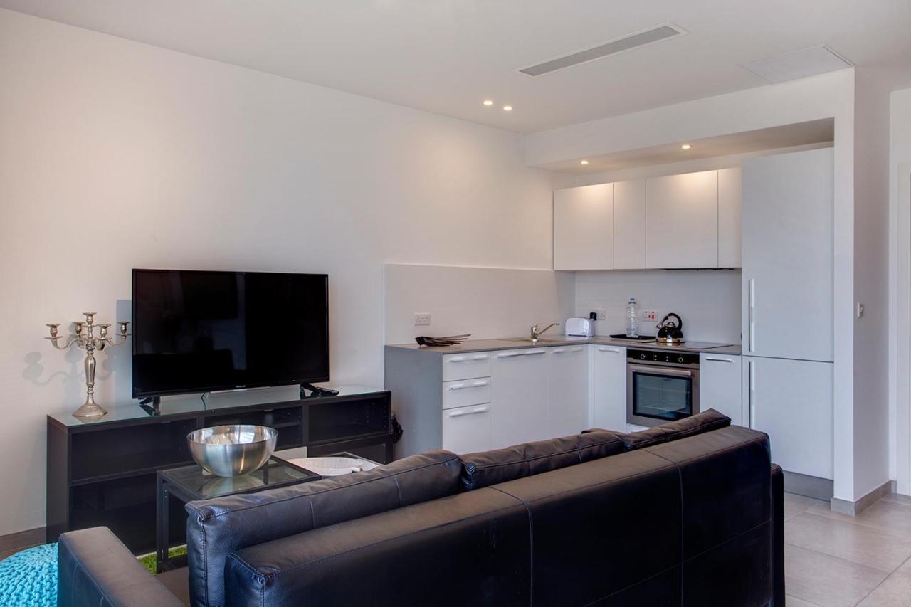 Modern Seaview Apartment In A Prime Location Sliema Exterior foto